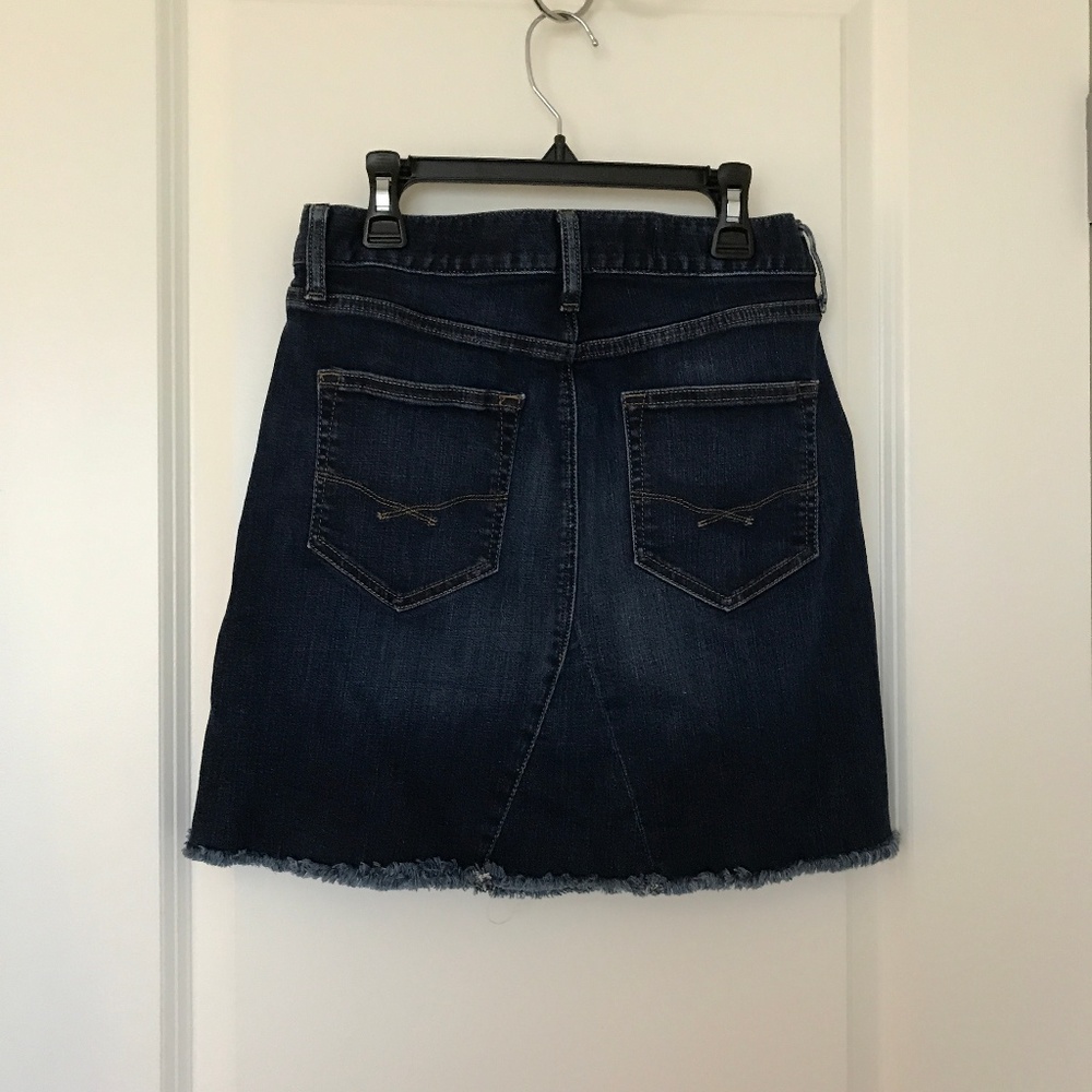 GAP JEAN SKIRT, SIZE 24 INCH/00P.